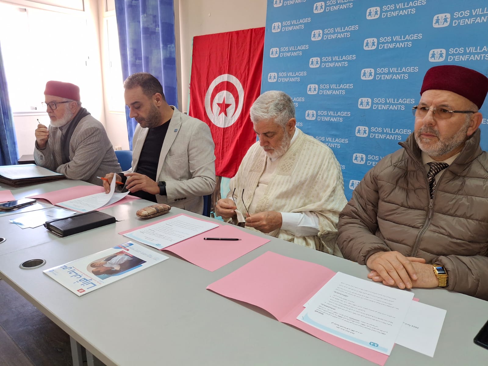 بلاغ: الهيئة الاستشارية لمراقبة أموال الزكاة تصدر معيار صرف أموال الزكاة بالجمعية