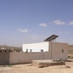 برنامج دعم الأسرة بحاسي الفريد: ربط مساكن عائلات معوزة بالطاقة الشمسية لتحسين ظروف العيش